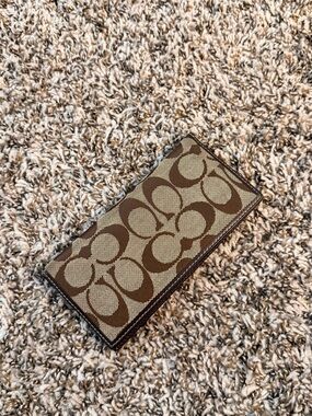 *ITEM SOLD* Coach Brown wallet *ITEM SOLD*